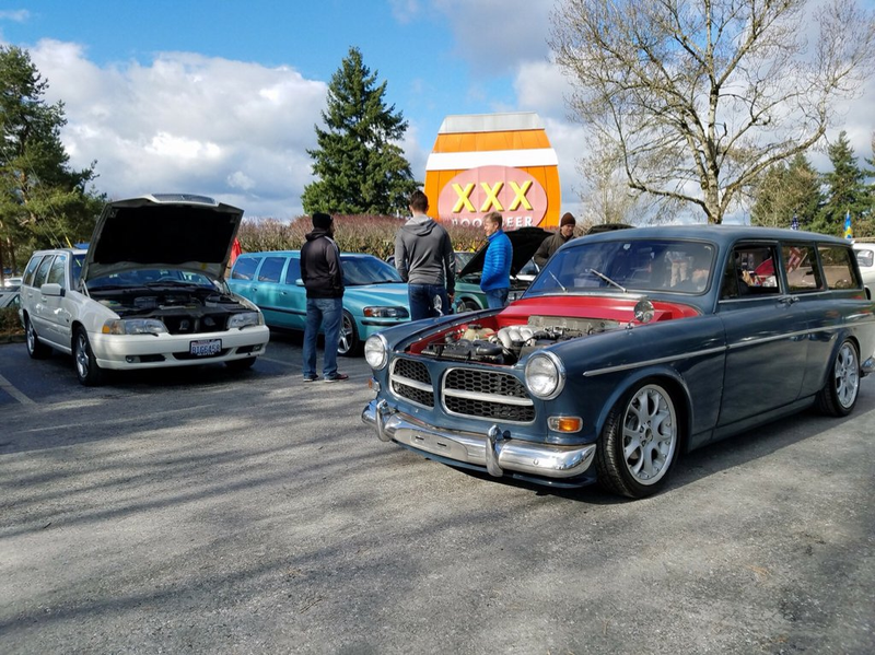 Illustration for article titled True Hero Swapped A Volvo Amazon Wagon Body Onto A BMW E30 In His Driveway